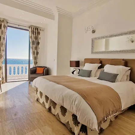 Beach Villa *